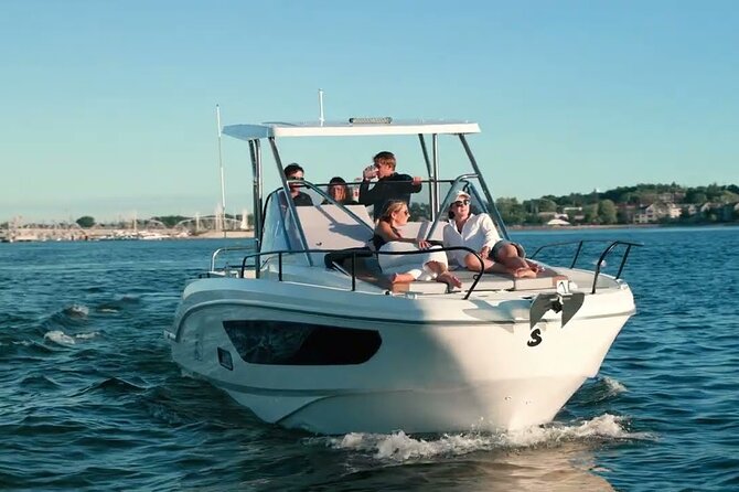 Private Boat Excursion to Aegina and Moni Islands from Athens - Aegina in two hours: neoclassical streets, Kolona, and a Cathedral stop
