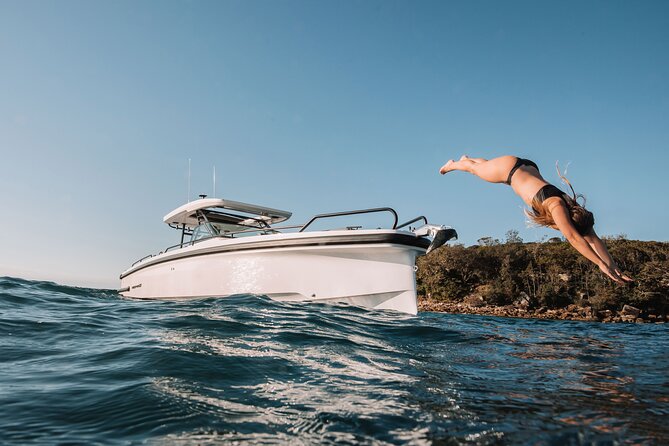 Private Boat Trip to Hydra and Poros to Discover the Saronic Gems - The Sunset Return: When the Skipper’s Skill Shows