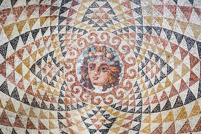 Private Luxury Tour: Ancient Corinth, Mycenae, Epidaurus, Nafplio - Temple of Apollo: quick, old, and photo-friendly
