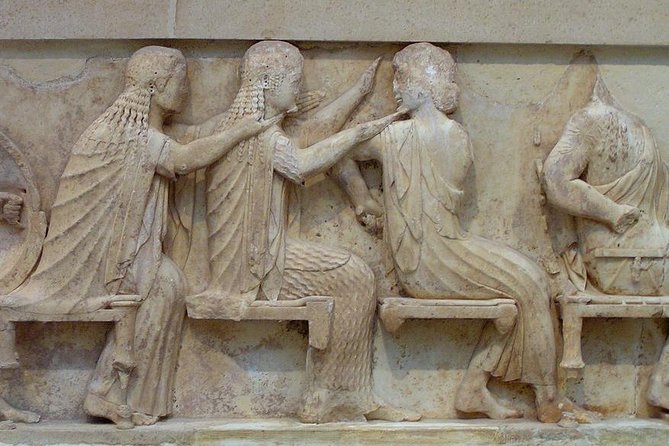 Private Tour of Delphi & Arachova from Athens - What You Get From the Driver vs. a Licensed Site Guide