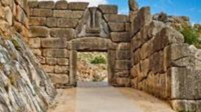 Private Tour of Nafplio, Mycenae, Epidaurus & Isthmus Canal From Athens - Stop 1: starting in Athens, then shifting gears immediately