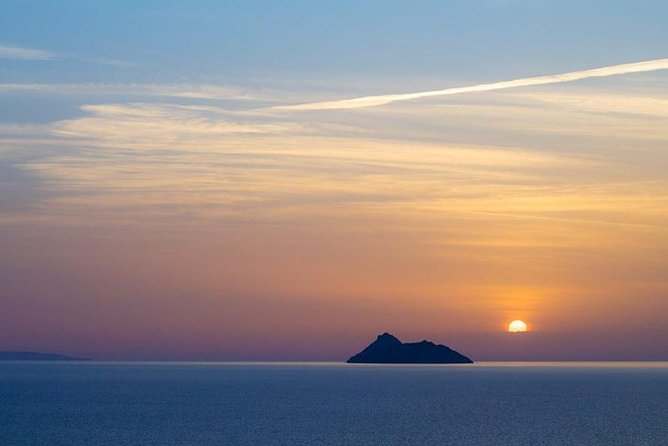 Private tour to Cape Sounio with exquisite meal at Vouliagmeni - Private tour value: What you’re paying for (and who it’s best for)