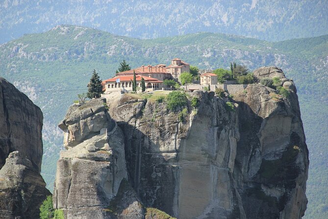 Private Tour to Monasteries of Meteora & Thermopylae from Athens - Private driver vs private guide: choosing how you want to learn