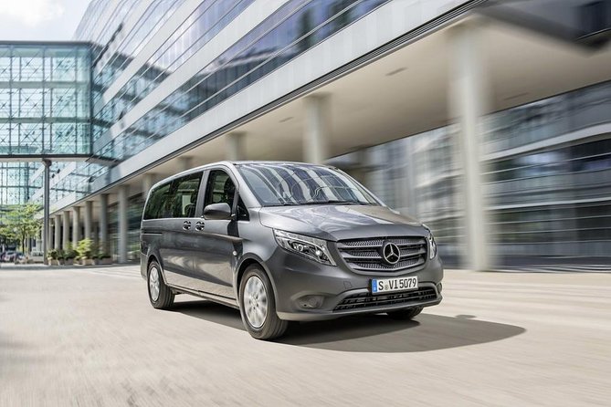 Private Transfer from/to Athens Airport/Hotel in Athens - Where the Pickup Connects: Syntagma Square and the Airport Hall