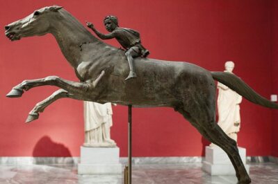 Private Walking Tour: National Archaeological Museum - Inside the museum: turning five collections into a clear timeline