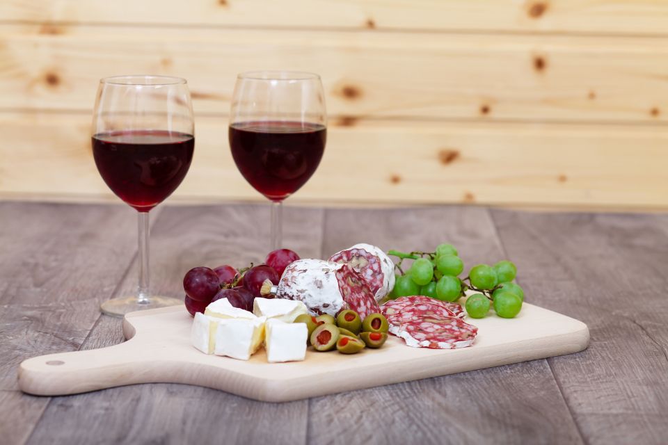 Private Wine Tasting Experience in Athens - What you’ll taste: Greek regions and grape styles in one evening