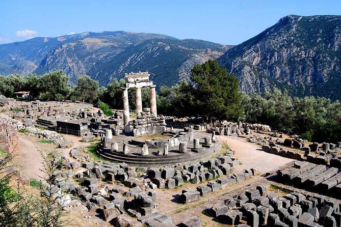Sacred Delphi & Osios Loukas in a Full Day Private Tour - Delphi museum time: where the story locks in