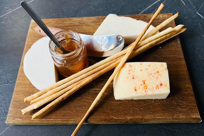 Small-Group Wine Tour in Athens with Tasting - Meze with your pours: snacks that do more than fill you up