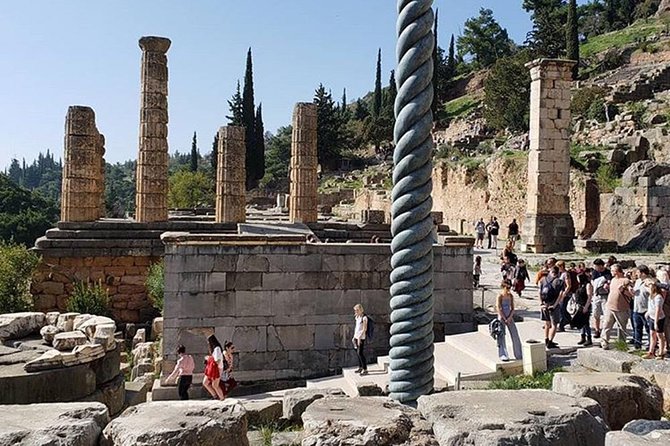 Spiritual Delphi & Thermopylae Battlefield Private Full Day Tour - Arachova village stop: stone streets and a quick shopping window