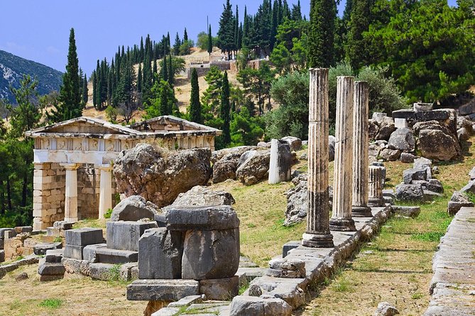 Spiritual Delphi & Thermopylae Battlefield Private Full Day Tour - Private transport and drivers: stories, timing, and the human touch
