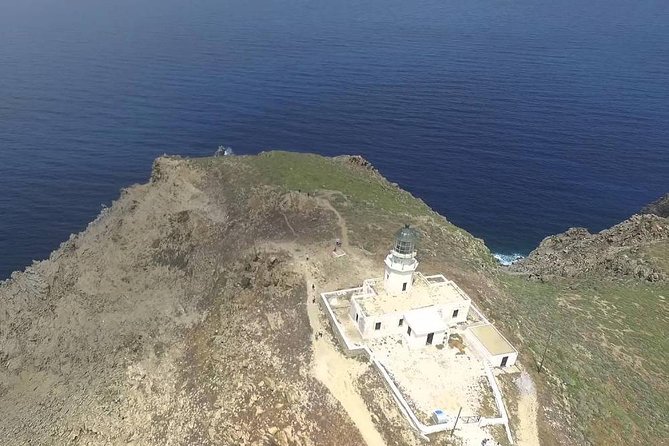 Sunset Lighthouse Armenistis - Why Armenistis Lighthouse at sunset is a smart choice