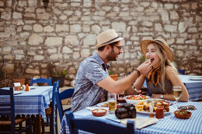 Taylor-Made Transfers in Athens ( airport , port, transfers and tours ) - Meeting points and communication: what it feels like day-of