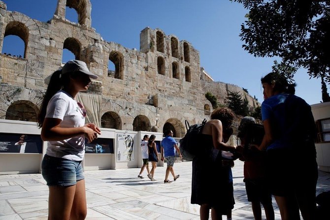 The Acropolis Treasure Hunt: Licensed Guide + Interactive Puzzles - Why this feels different from a standard Acropolis tour