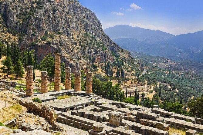 Thermopylae The battle of the 300 Spartans & Delphi Day Tour - Road Pause in Parnassos and Arachova: Mountain Village Flavor