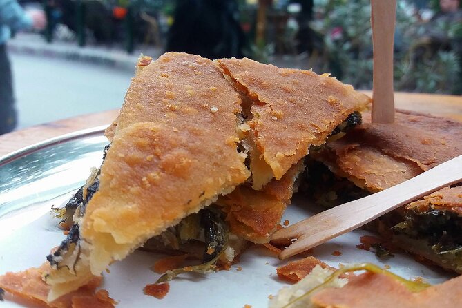 Traditional breakfast in markets with olive oil and honey tasting - Why Athens breakfast tastes better with a guide