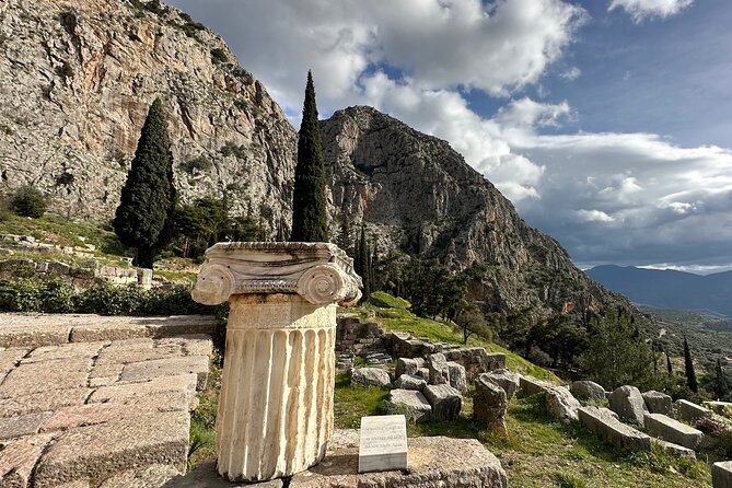 Visit Delphi & Meteora Monasteries Luxury Private Tour FromAthens - A 13-hour route that links two ancient worlds (plus Thermopylae)